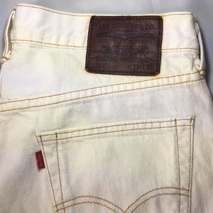 Levi’s jeans & Co. for Brooks Brothers